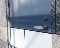 東京都江東区のビル鉄部（ドア）塗装工事の施工事例