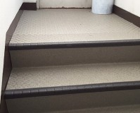 東京都足立区マンションの共用階段・廊下の長尺シート工事の施工事例