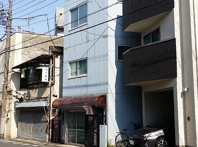 外壁塗装後の建物外観