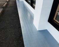 千葉県佐倉市店舗の犬走り（土間コンクリート）塗装工事の施工事例