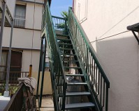 千葉県市川市アパート鉄骨階段のサビ止め塗装工事の施工事例