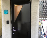 東京都板橋区戸建住宅の玄関ドア塗装工事の施工事例