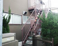 東京都杉並区アパート鉄骨階段のサビ止め塗装工事の施工事例（20210115）