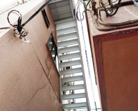ボロボロになった鉄骨階段の補修・修理は塗装だけでは危険です