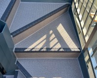 東京都大田区アパート共用階段・廊下の長尺シートの施工事例(2025/11/27)