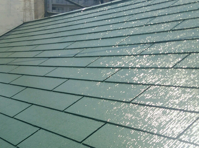屋根塗装の施工完了後のようすです。