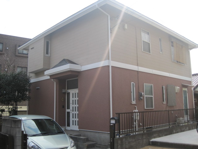 台東区千束の戸建てで外壁塗装と屋根塗装を行った施工事例の写真