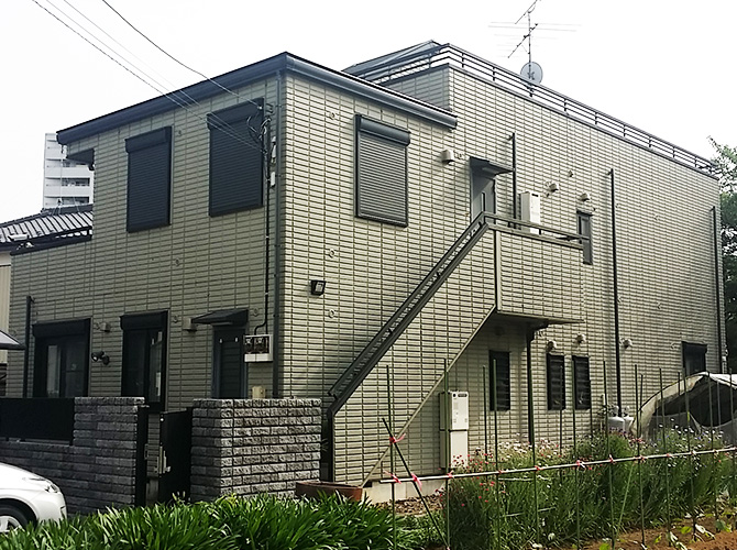 昭島市で屋根塗装・屋根の点検を外壁と同時に検討する戸建て住宅
