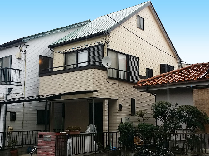 足立区で屋根塗装・屋根の塗り替えをした戸建て住宅の施工事例