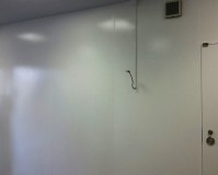 東京都台東区銀行ATMの壁・天井内装塗装工事の施工事例