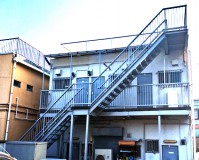 神奈川県横浜市アパートの鉄骨階段塗装工事の施工事例（2022/03/29）