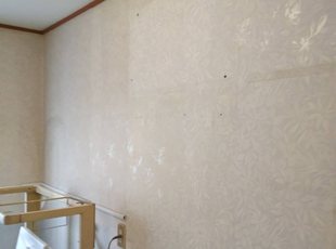 足立区の住宅 クロス張替え前の壁面